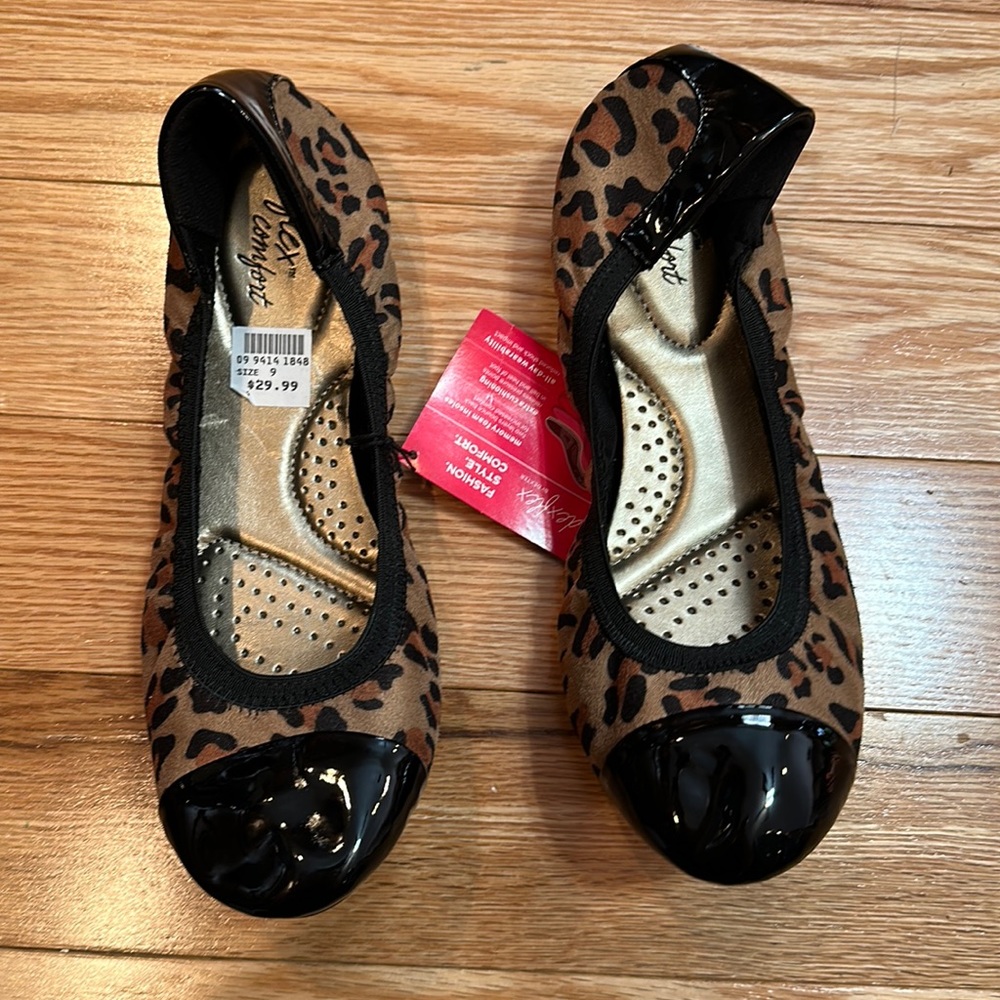NWT and box size 9 flats